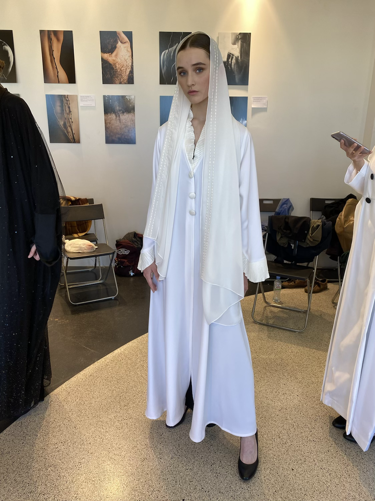 سترة أنيا