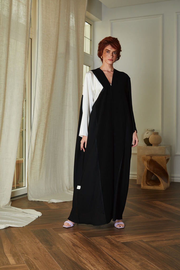 The Liyah Abaya