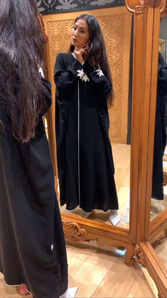 الزهرة البيضاء البسيطة (الحزم)