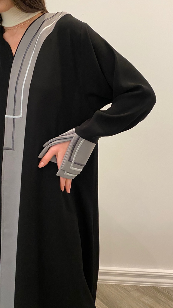 كم مزدوج مع التطريز