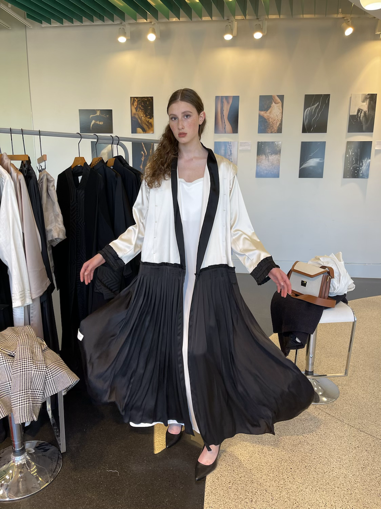 The Valeria abaya